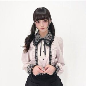 Honey Cinnamon lace blouse